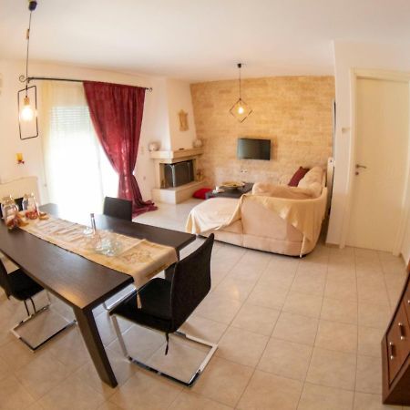 A Quiet Apartment Close To The Sea Gouves Esterno foto